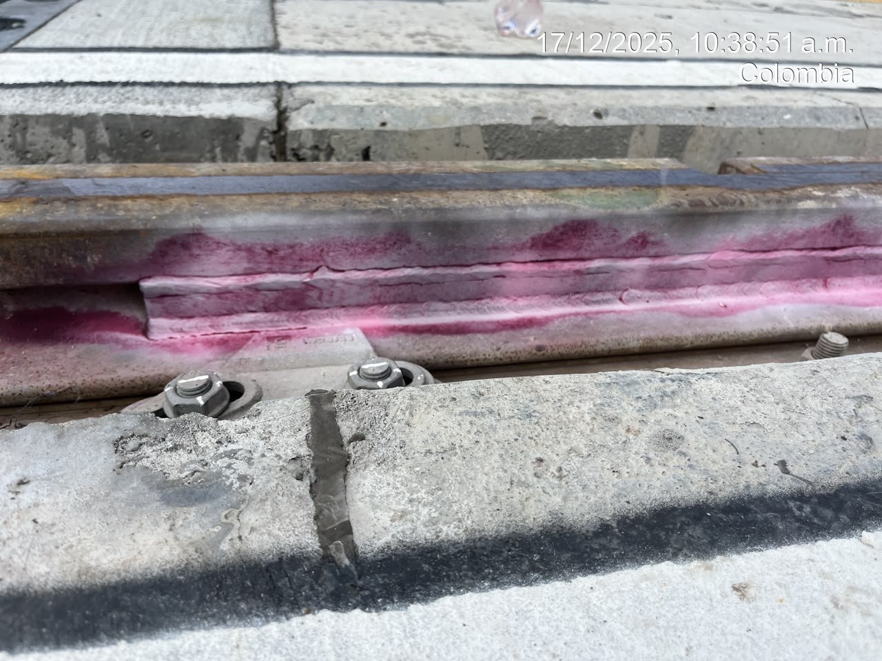 Inspección por Tintas Penetrantes (PT) - Evidencia 6